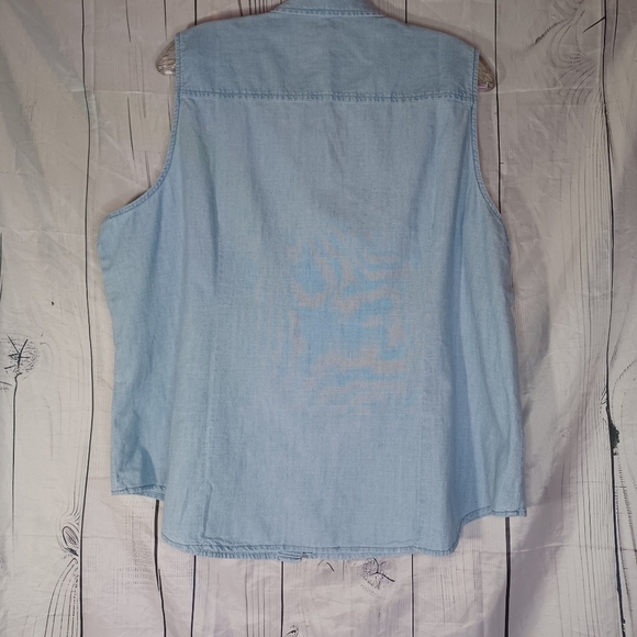 J.Crew Factory Women's Light Blue Button Up Sleeveless Top NWT - Picture 8 of 13